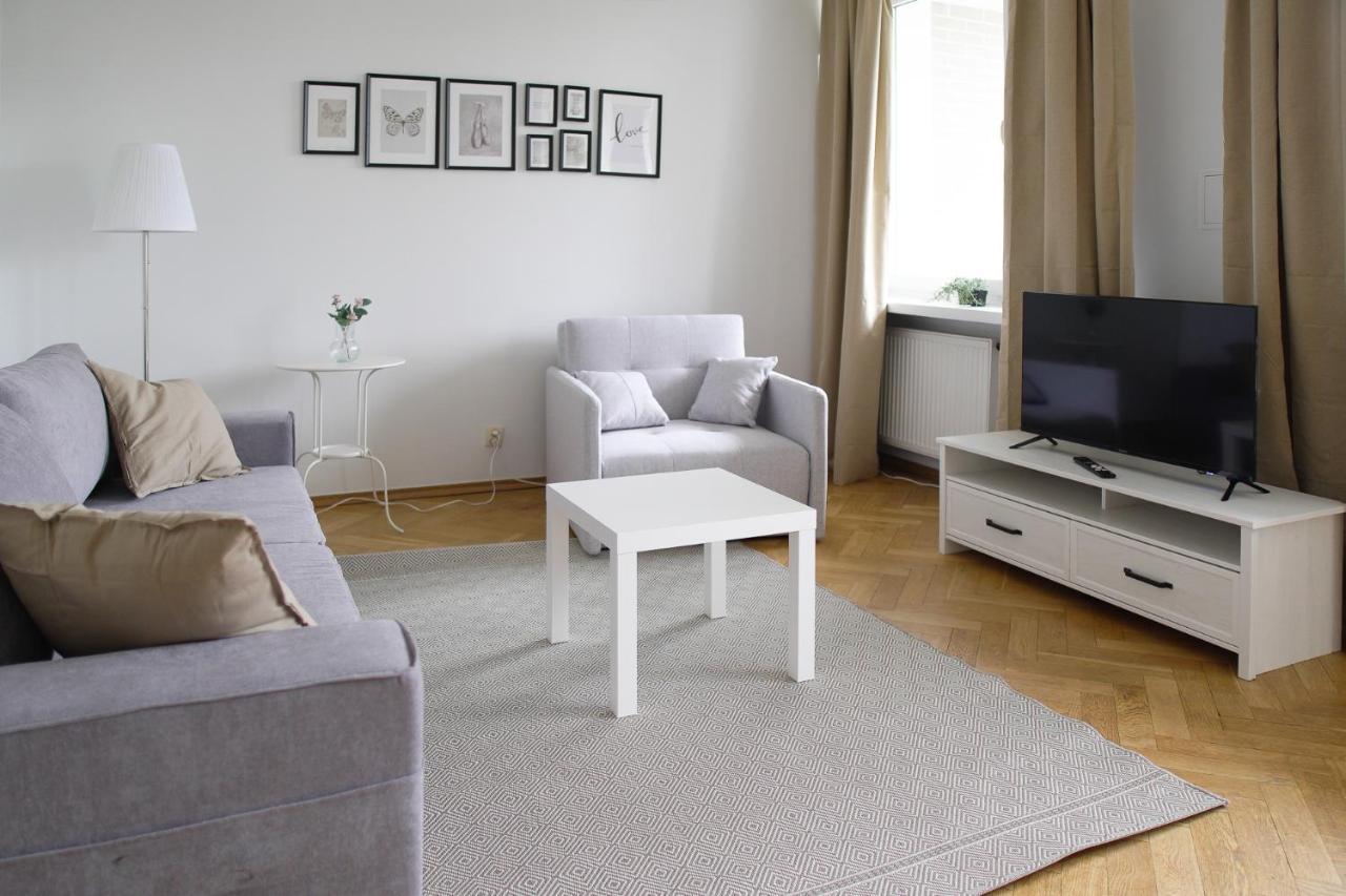 Apartament Przy Parku Saskim Warsawa Bagian luar foto